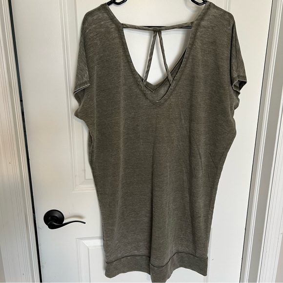 Express Tee shirt dress - Picture 2 of 3